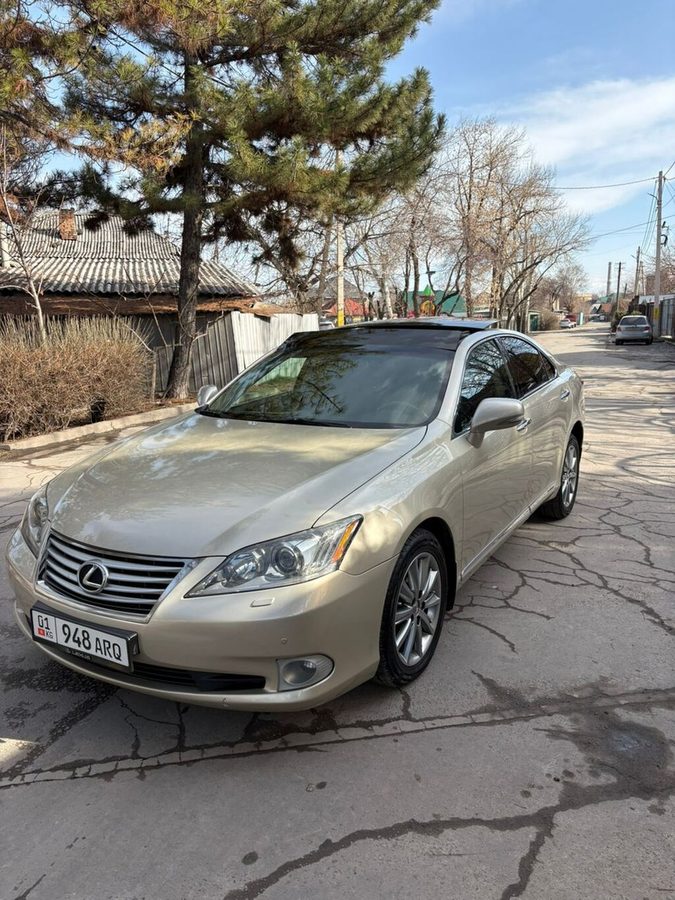 Lexus ES