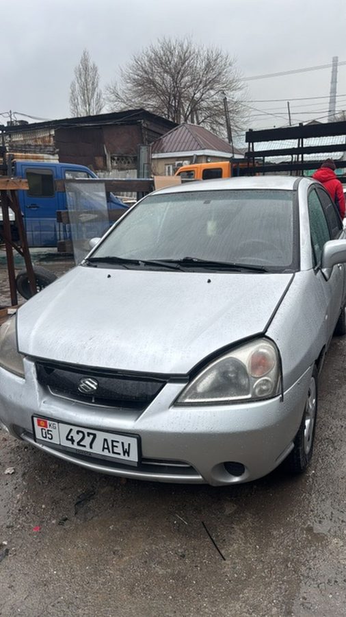 Suzuki Liana