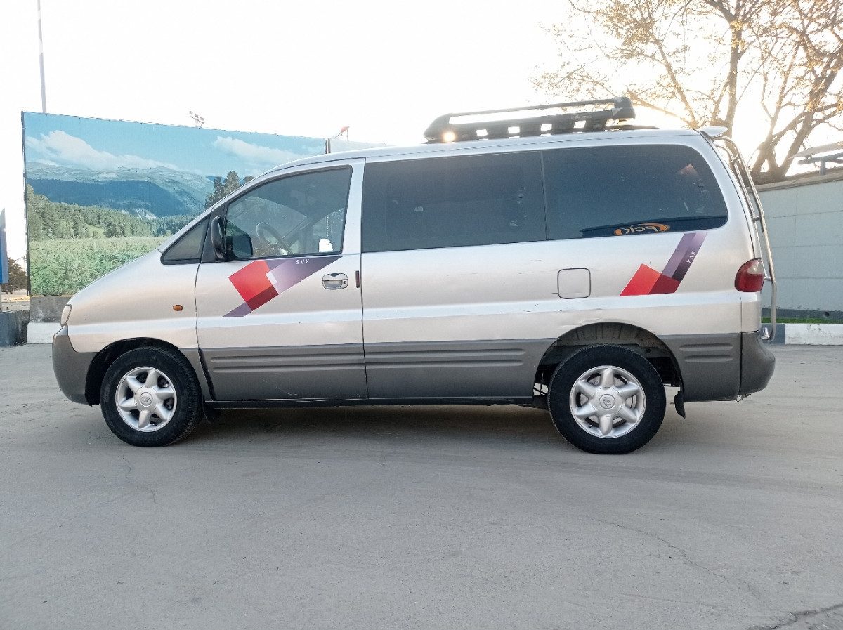 Hyundai Starex (H-1)