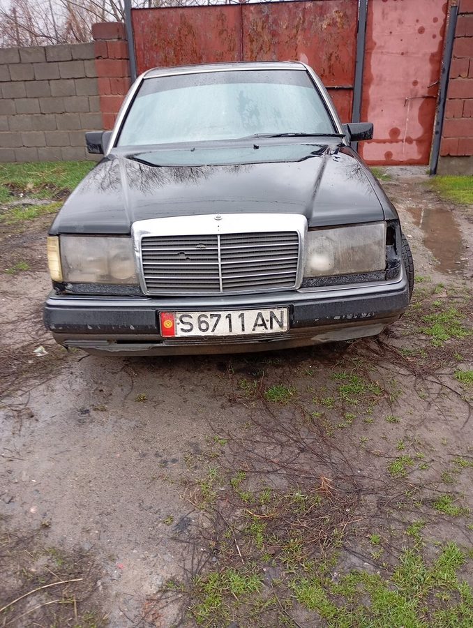 Mercedes-Benz W124