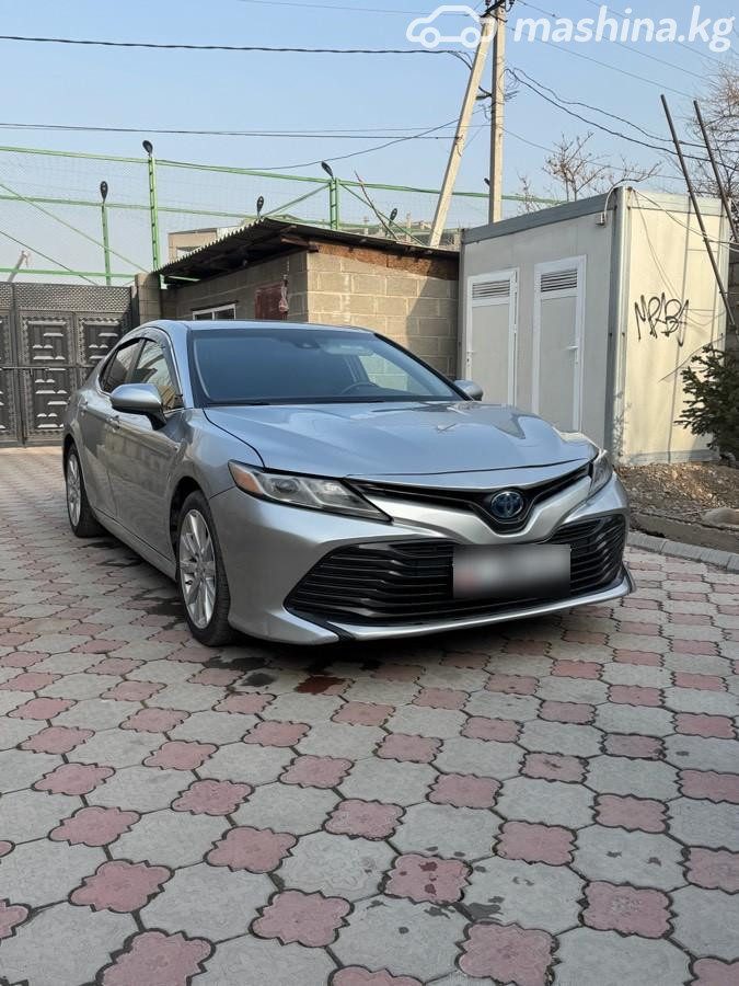 Toyota Camry VIII (XV70)