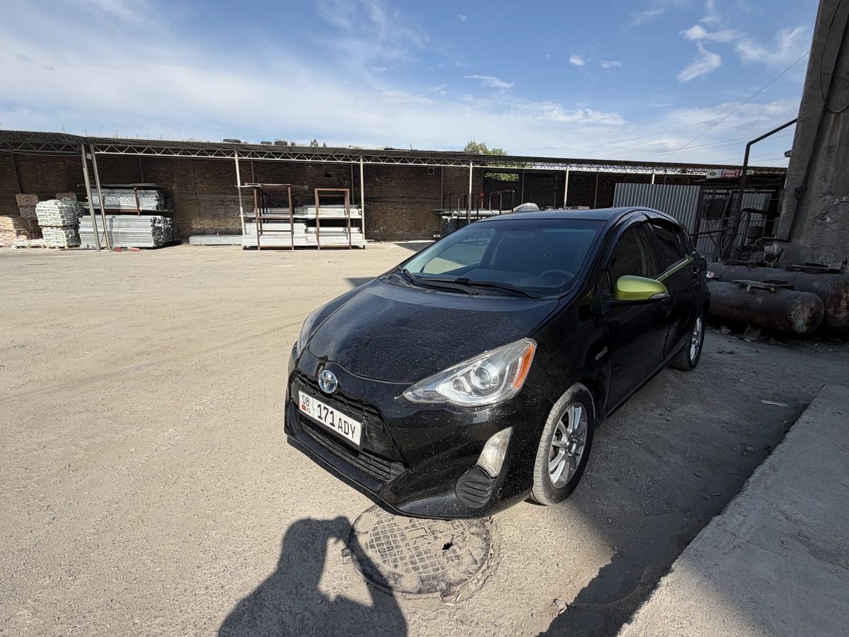 Toyota Prius c I Рестайлинг 2016