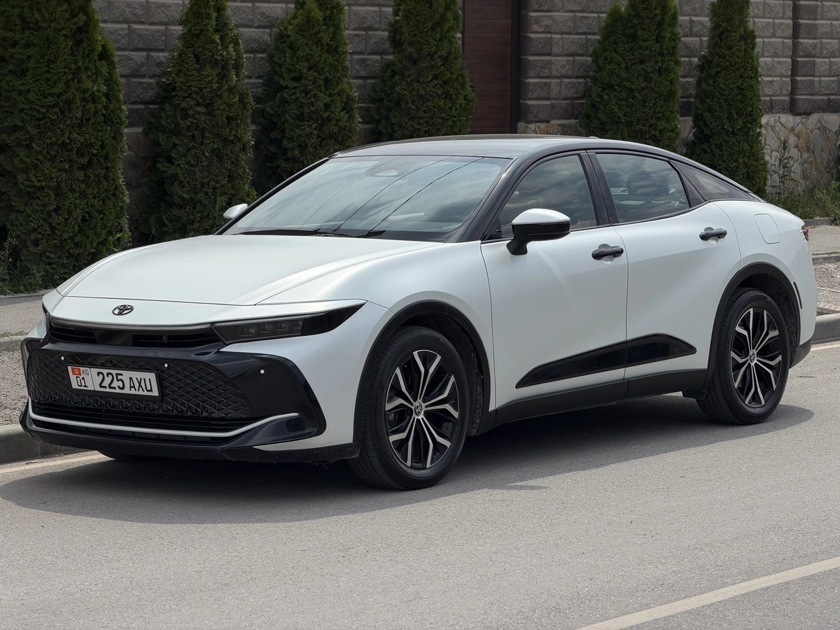Toyota Crown XVI (S230) 2023