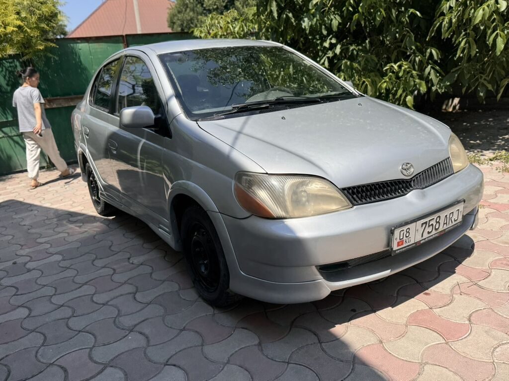 Toyota Echo