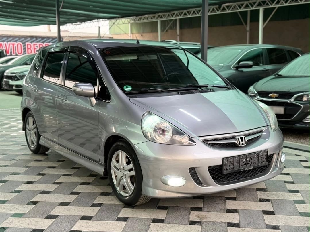Honda Jazz I Рестайлинг 2005