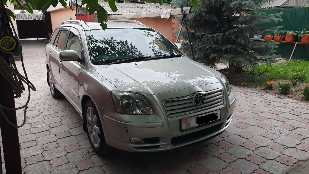 Toyota Avensis II 2003