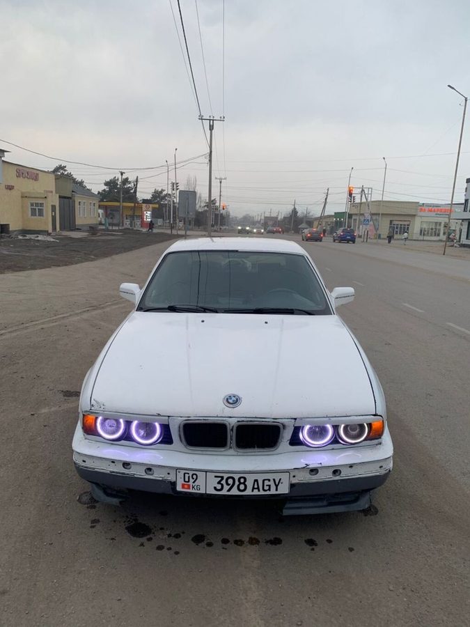 BMW 525