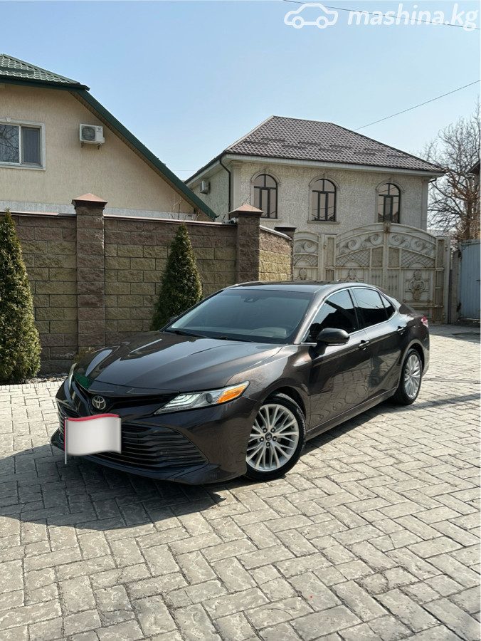 Toyota Camry VIII (XV70)