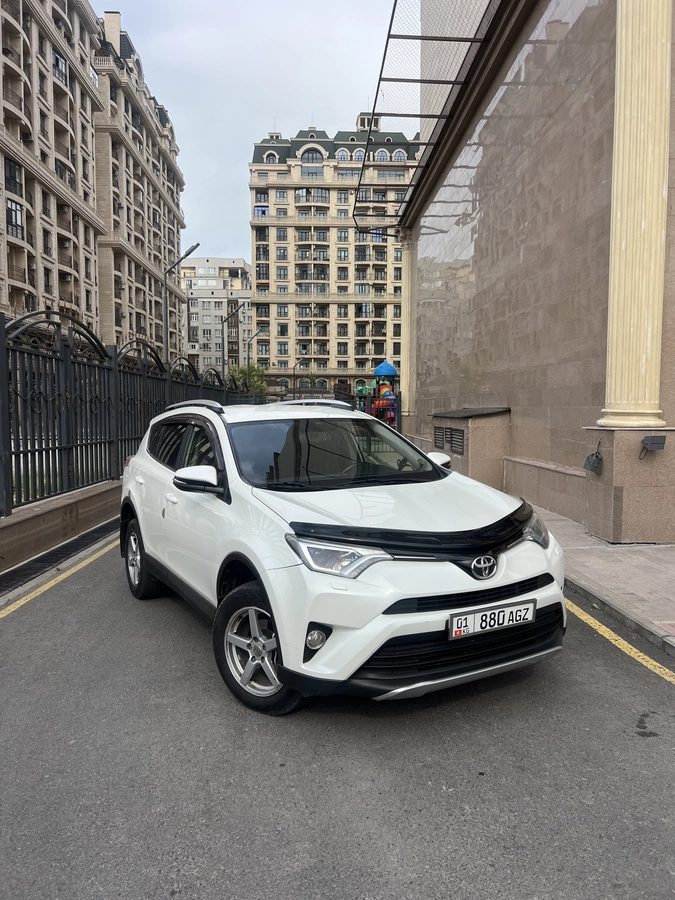Toyota RAV4 IV (XA40) Рестайлинг 2015