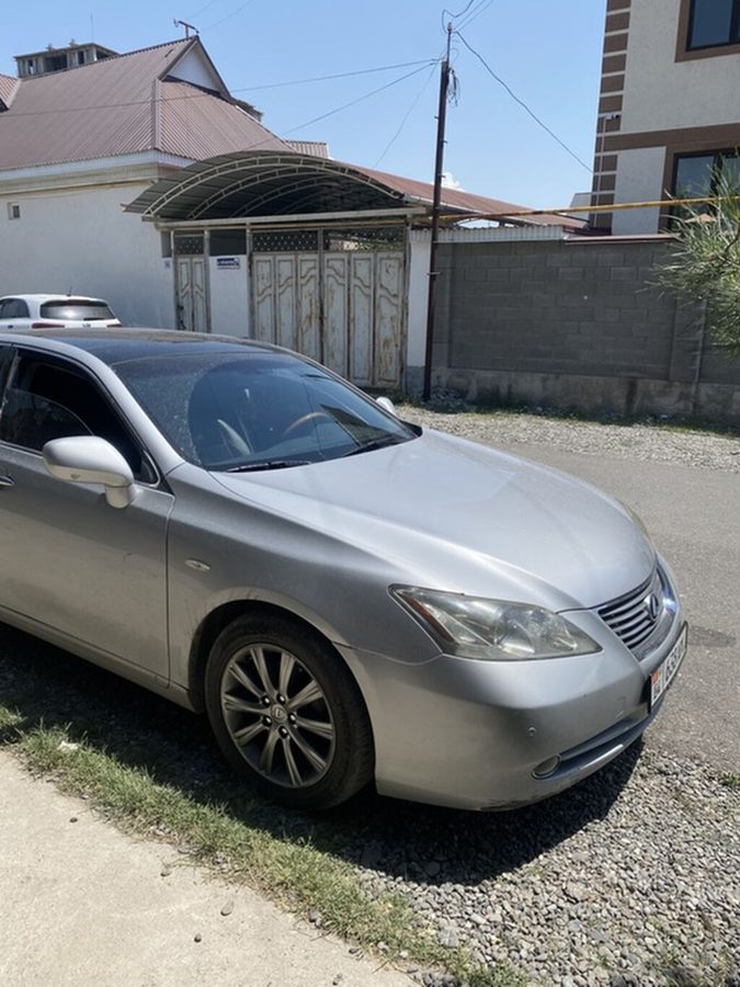 Lexus ES