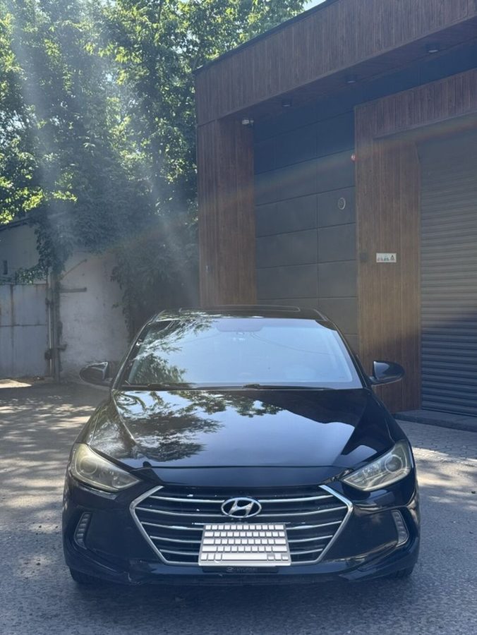 Hyundai Elantra