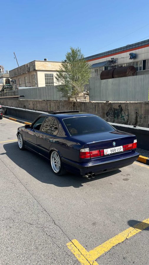 BMW 525
