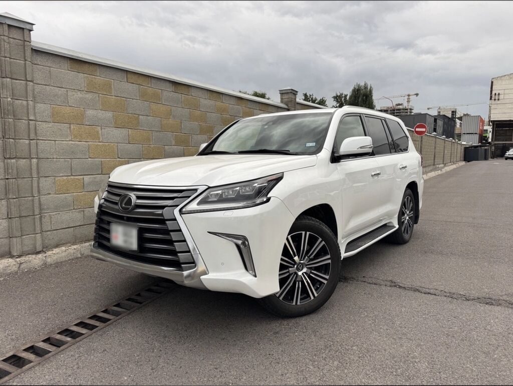 Lexus LX