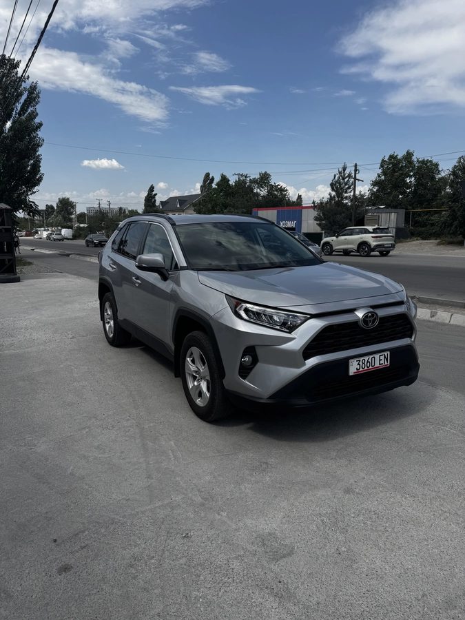 Toyota RAV4 V (XA50) 2021