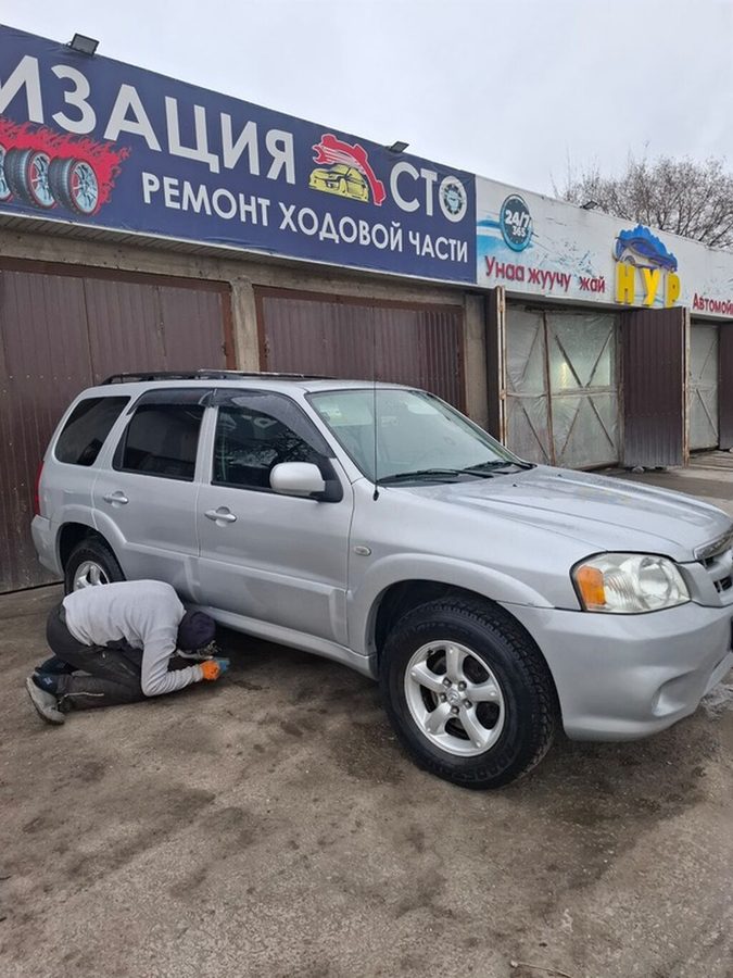Mazda Tribute