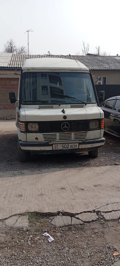 Mercedes-Benz T1