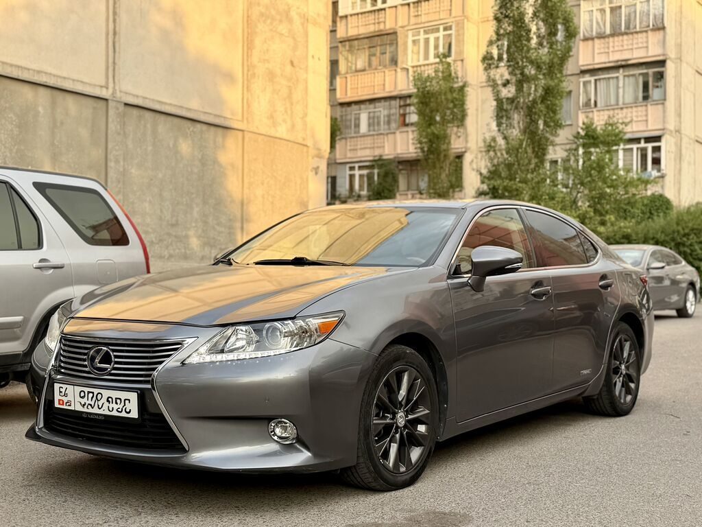 Lexus ES