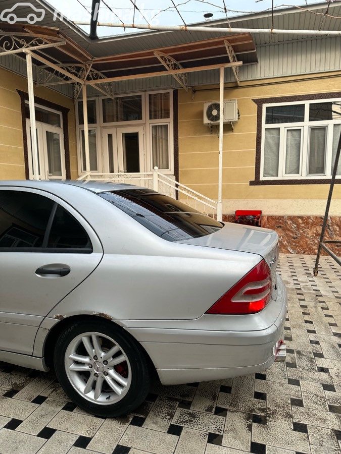 Mercedes-Benz C-Класс II (W203)