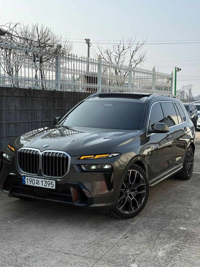 BMW X7