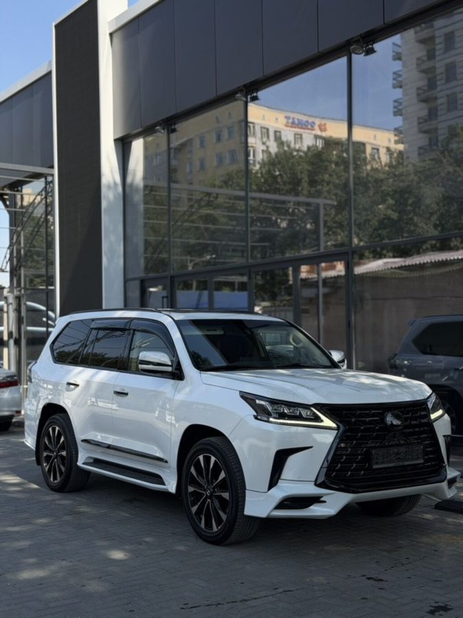Lexus LX