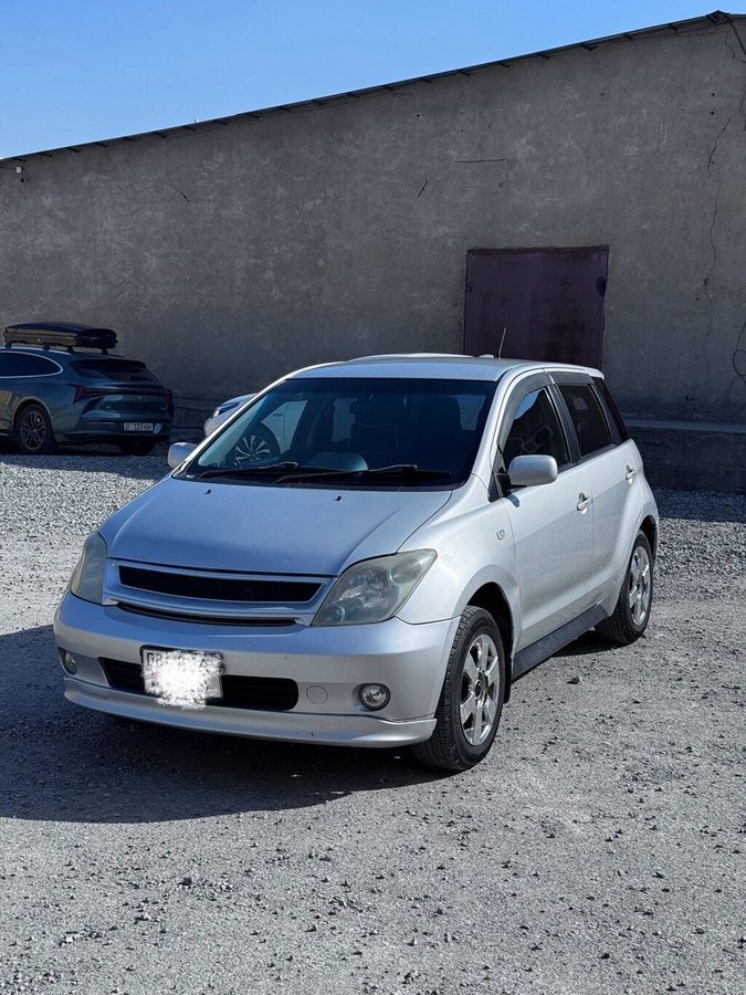 Toyota Ist