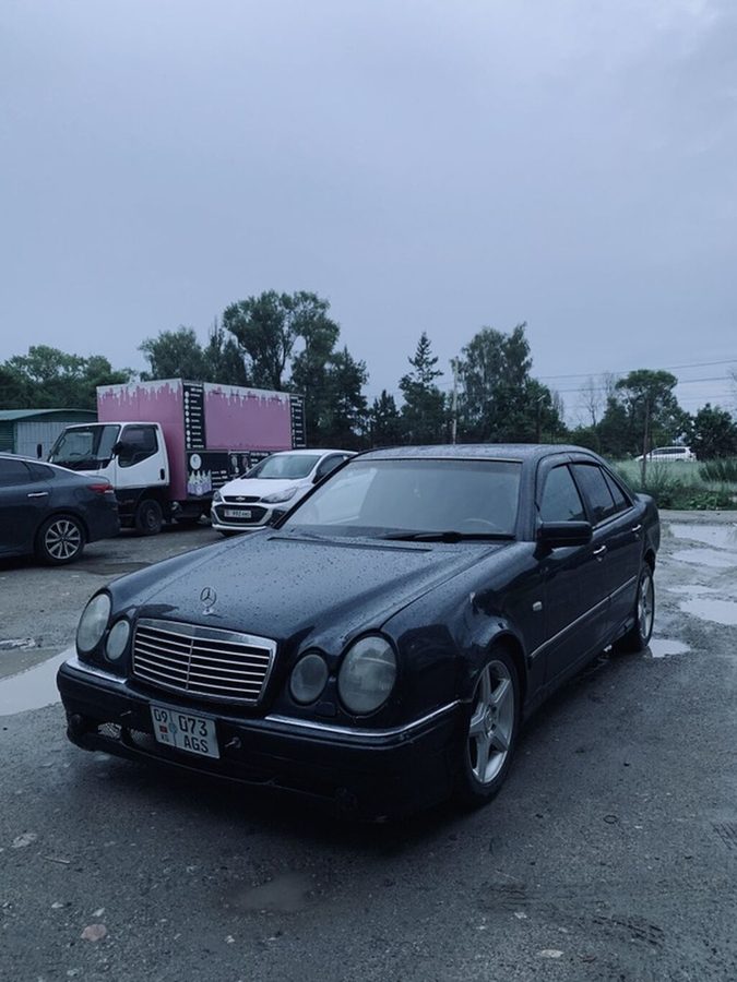 Mercedes-Benz E-Class