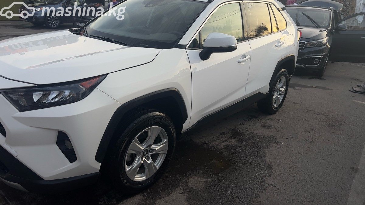 Toyota RAV4 V (XA50)