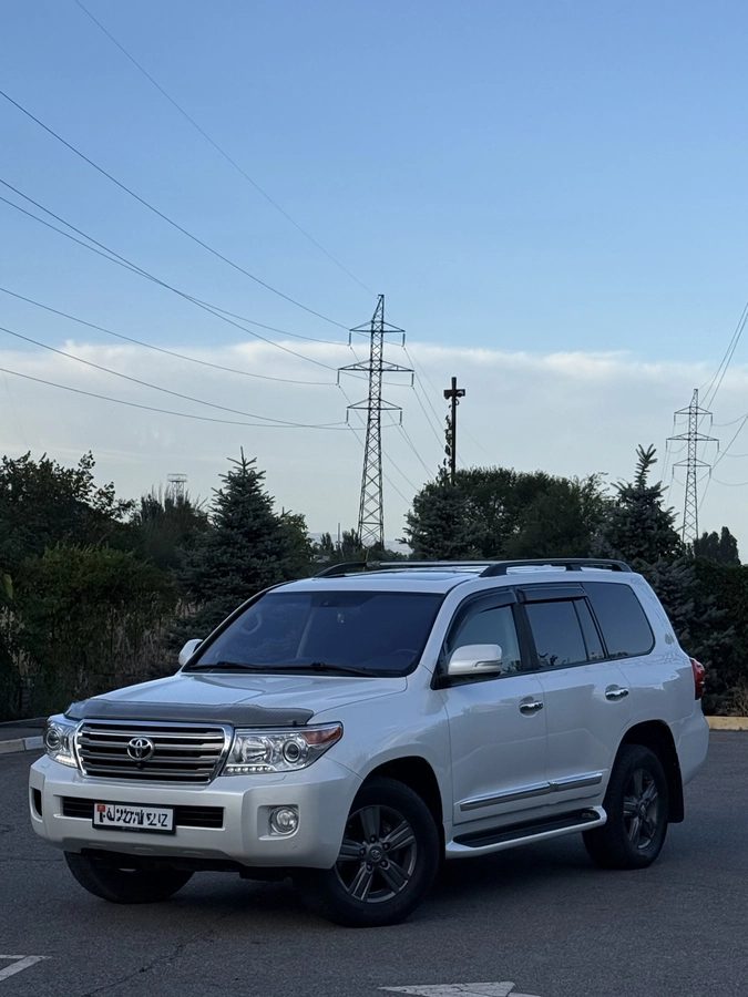 Toyota Land Cruiser 200 Series Рестайлинг 1 4.6 AT 4WD
