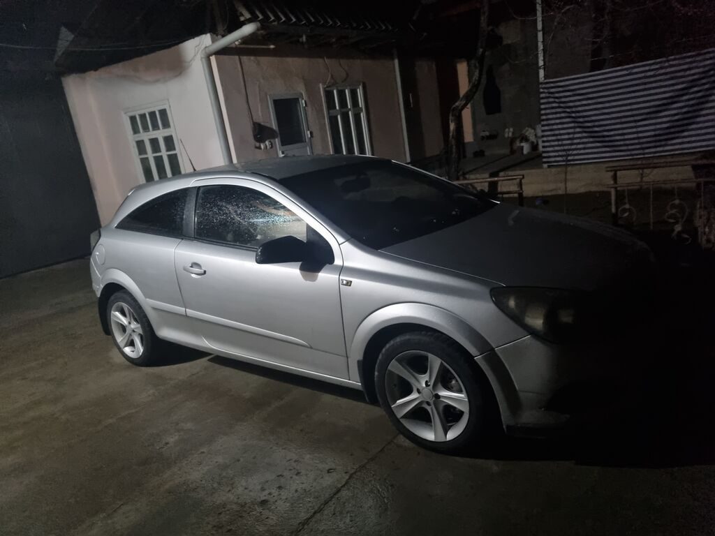 Opel Astra GTC