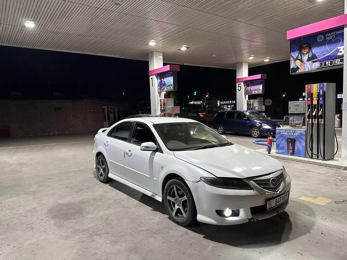 Mazda Atenza I 2002