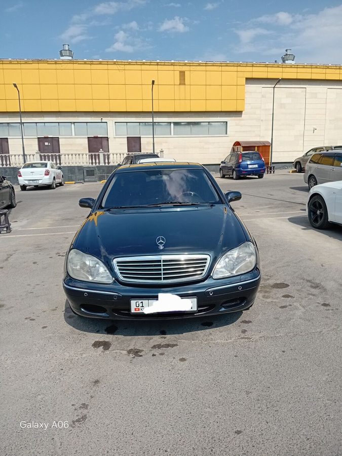Mercedes-Benz S-Class