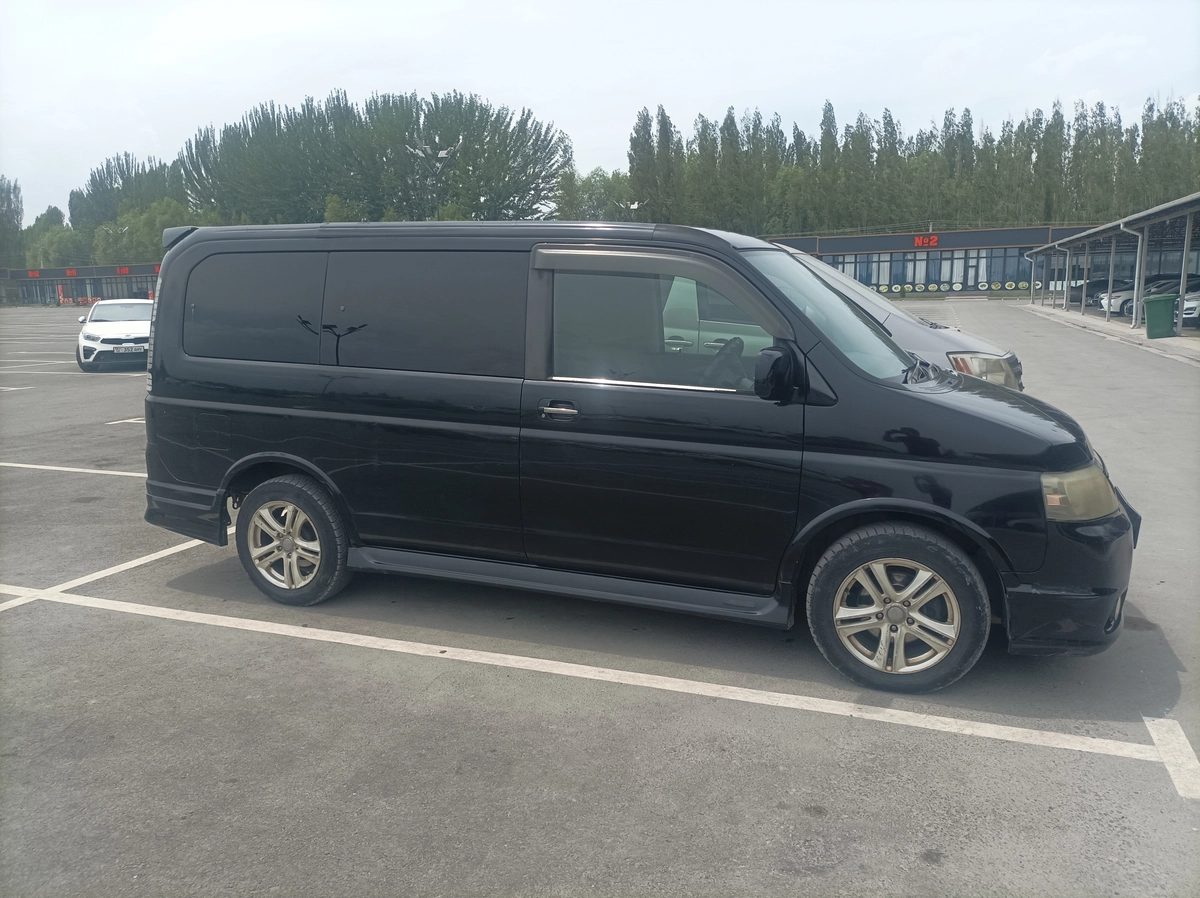 Honda Stepwgn II Рестайлинг 2003