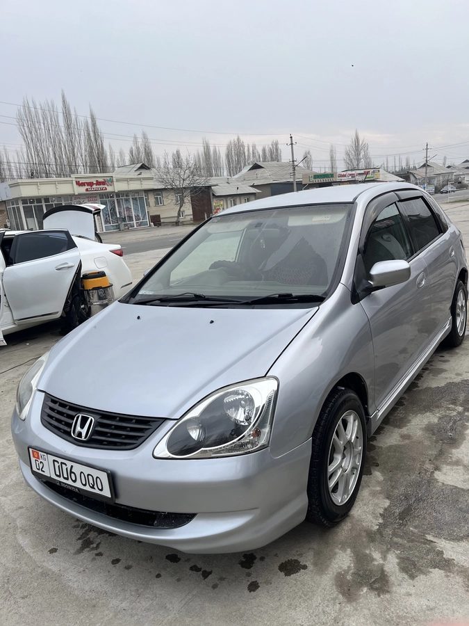 Honda Civic VII Рестайлинг 2004