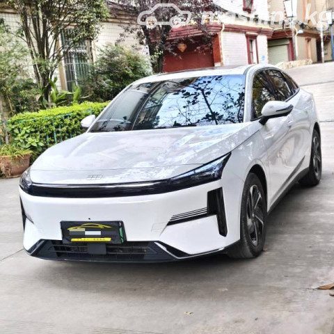 Geely Galaxy L6