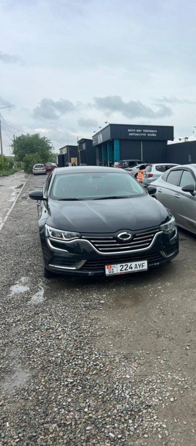 Renault SM6