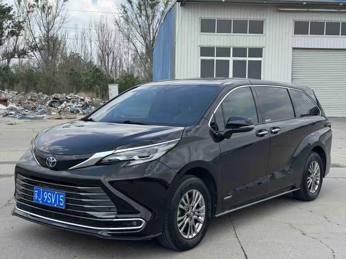 Toyota Sienna IV 2024