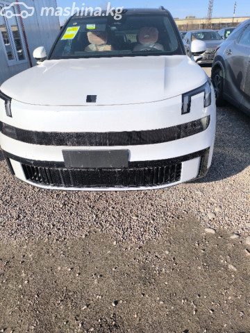 Lynk &amp; Co 900