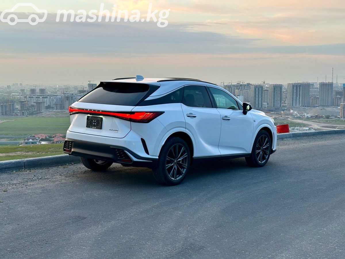 Lexus RX V