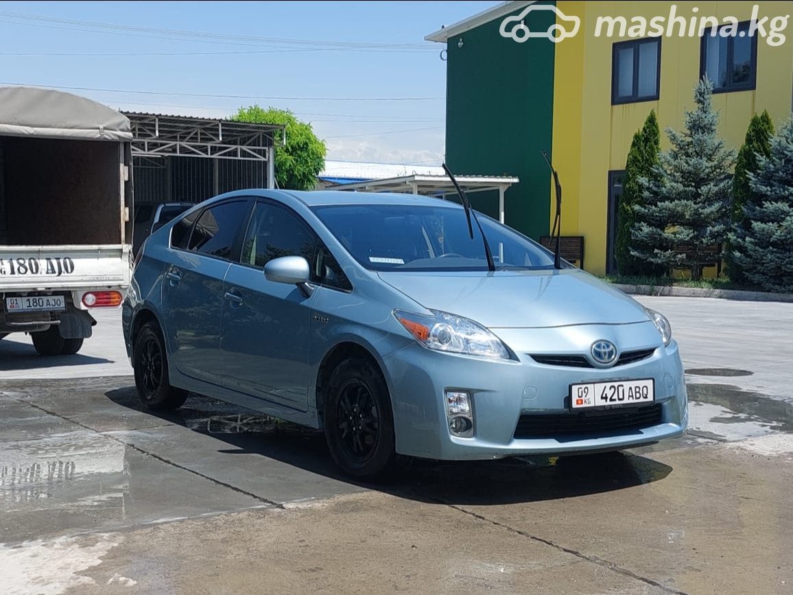 Toyota Prius III Рестайлинг (XW30)