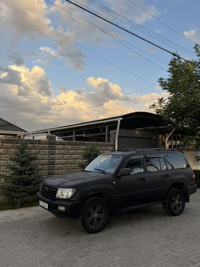 Toyota Land Cruiser