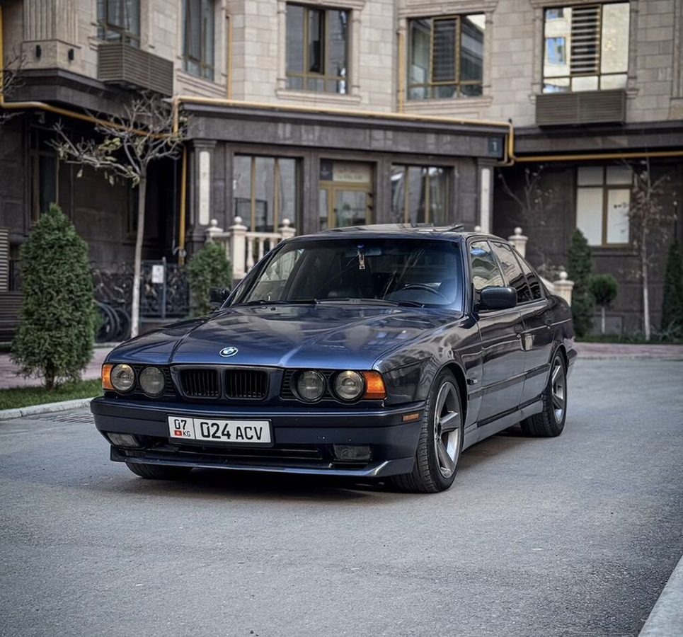 BMW 525