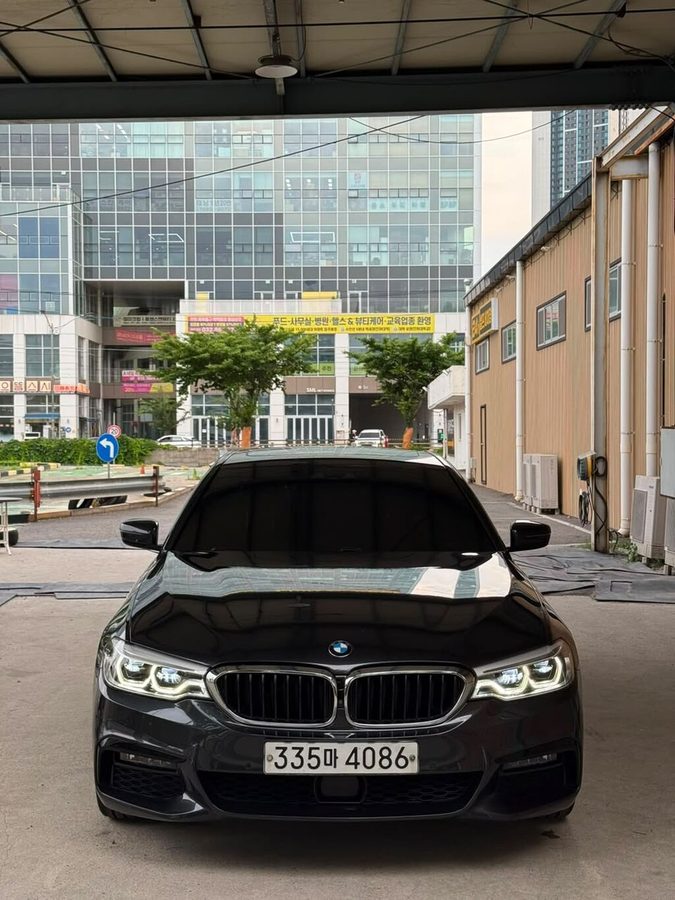 BMW 530