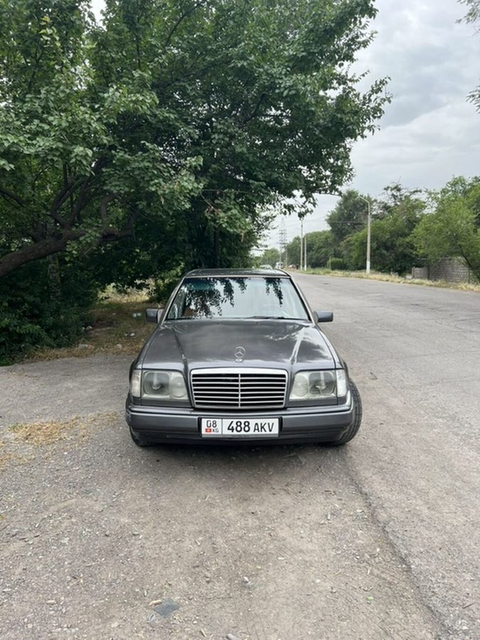 Mercedes-Benz W124