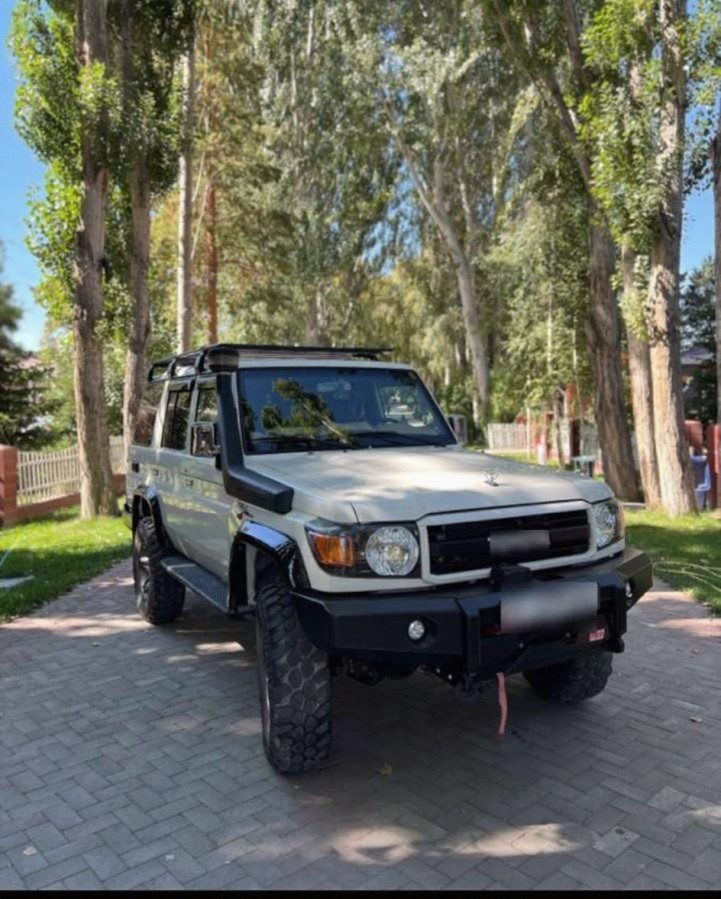 Toyota Land Cruiser 70 Series Рестайлинг 1