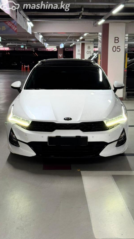 Kia K5 III