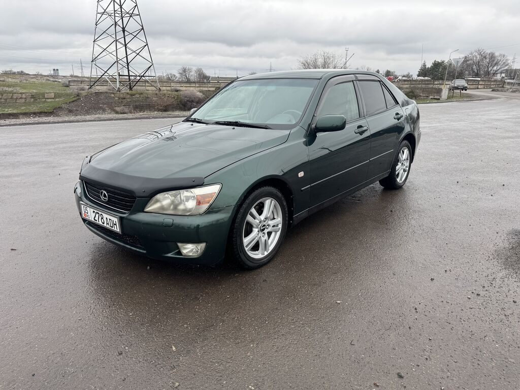 Lexus IS