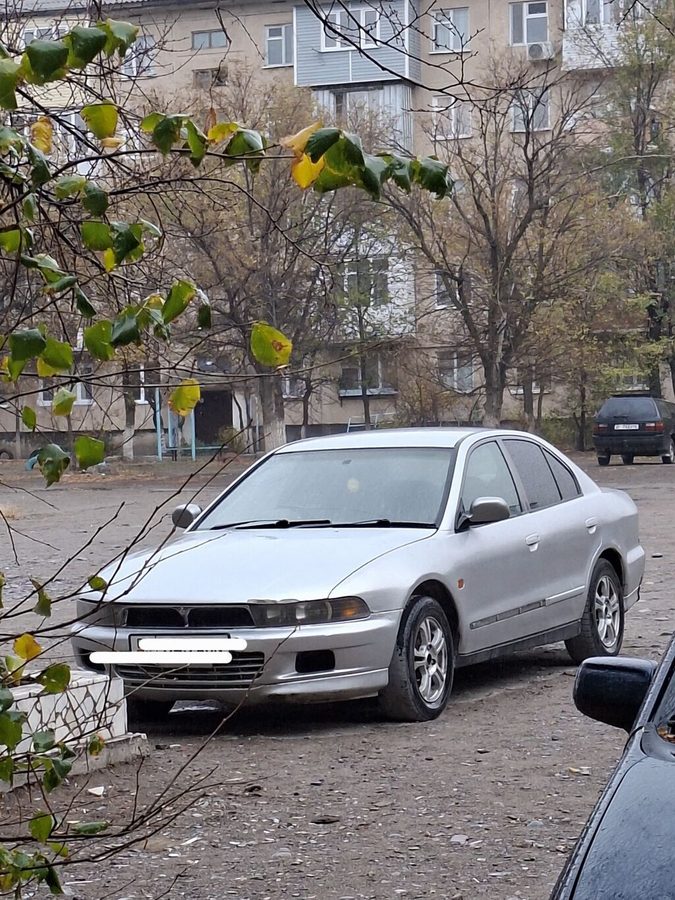 Mitsubishi Galant