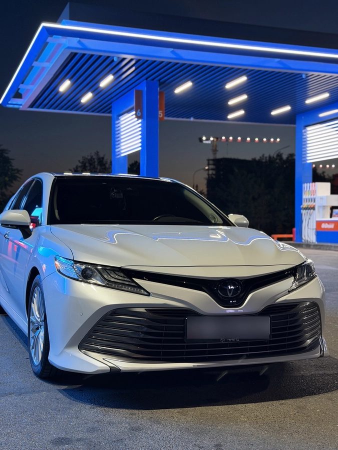 Toyota Camry VIII (XV70) 2019