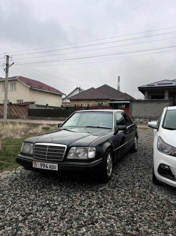Mercedes-Benz W124