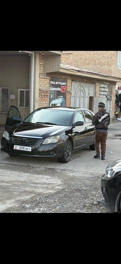 Toyota Avalon III 2005